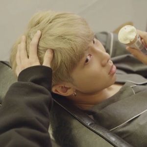 Meet your Posher, Nia